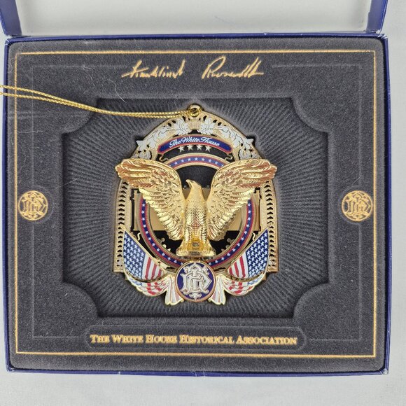 Beacon Design Official 2017 White House Christmas Ornament - Picture 3 of 15